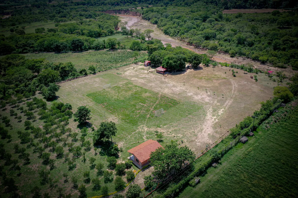 Cancha de fútbol de Cabañas Vega vista desde el aire